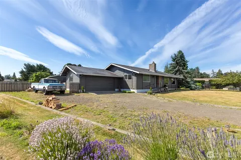110 Victoria View St, Sequim, WA 98382