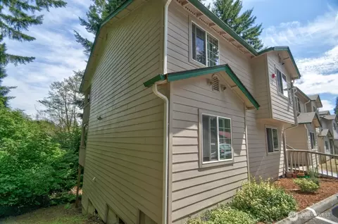 1103 Creekwood Ct SE, Olympia, WA 98501