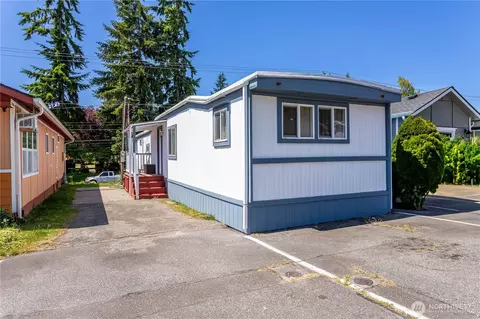 5920 200th St SW #37, Lynnwood, WA 98036