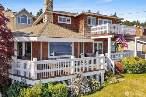 6926 Holeman Ave, Blaine, WA 98230