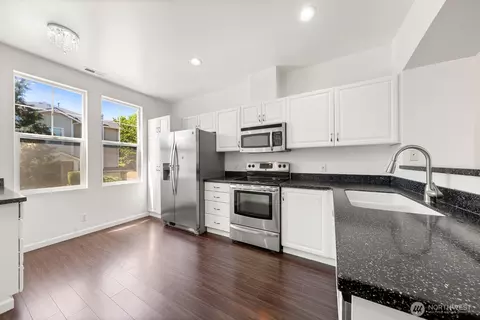 23218 62nd Ave S #21-4, Kent, WA 98032
