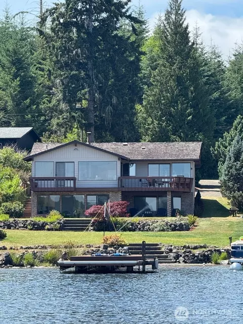 2830 E Mason Lake Dr W, Grapeview, WA 98546
