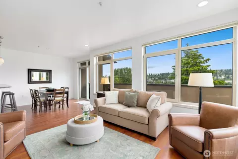 2551 Thorndyke Ave W #302, Seattle, WA 98199