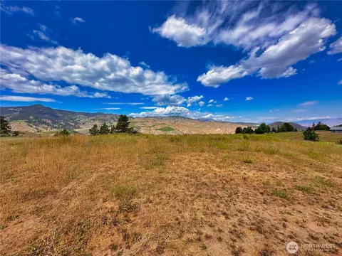 855 Renn Ln, Wenatchee, WA 98801