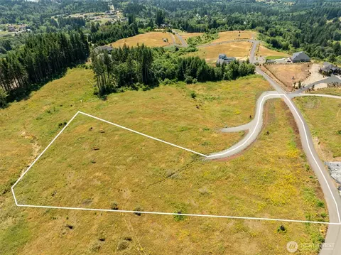 149 Resort Ln, Kalama, WA 98625