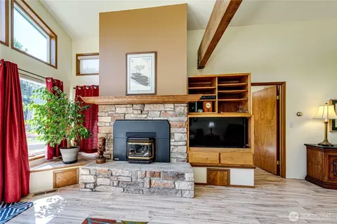Living - 162 Creekside Dr, Sequim, WA 98382 photo 1 of 1