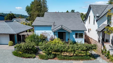 307 Center St, La Conner, WA 98257