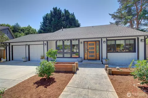 19211 SE 45th Ct, Issaquah, WA 98027