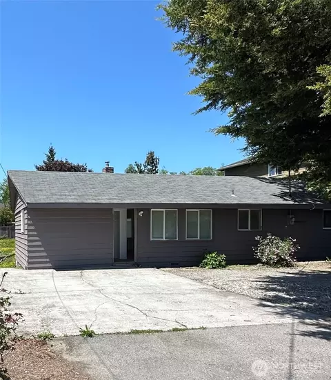 11918 4th Ave W, Everett, WA 98204