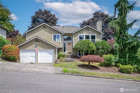 154 Vashon Pl NE, Renton, WA 98059