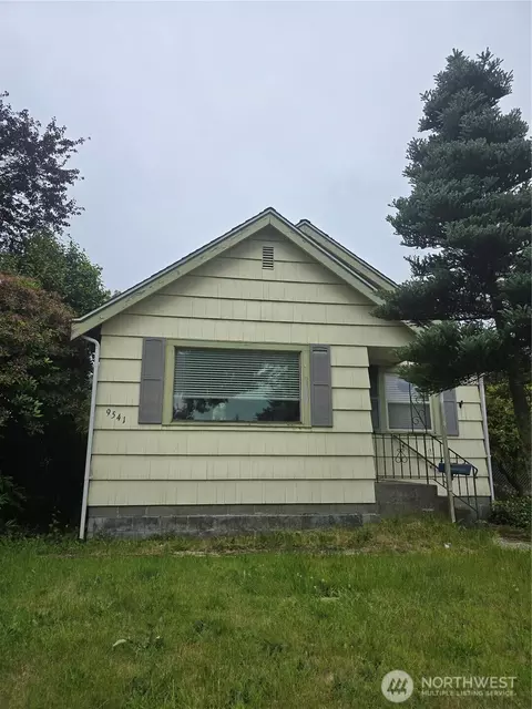 9541 Dayton Ave N, Seattle, WA 98103
