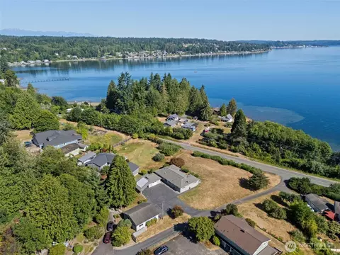 8880 SE Southworth Dr, Port Orchard, WA 98366