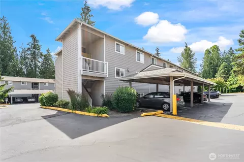 1144 N 198th St #E201, Shoreline, WA 98133
