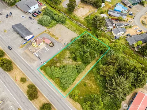 844 Point Brown Ave NE, Ocean Shores, WA 98569