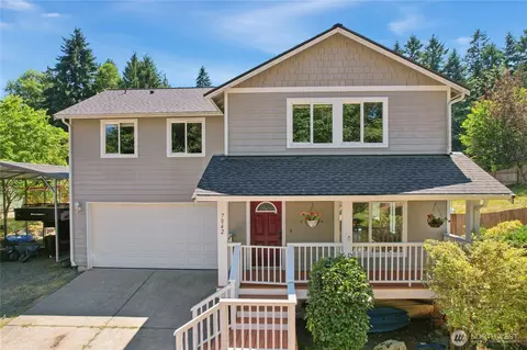7042 E Dakota St, Port Orchard, WA 98366