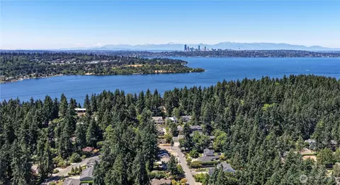 10425 SE 22nd St, Bellevue, WA 98004