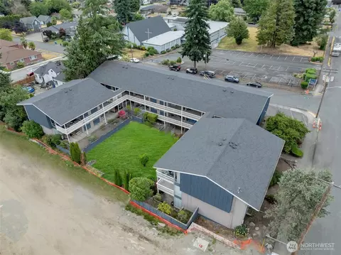 219 5th Ave NE, Puyallup, WA 98372