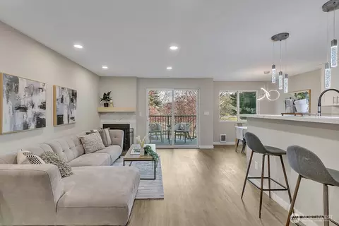 15210 Macadam Rd S #E-206, Tukwila, WA 98188