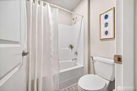 Bath - 4410 237th Pl SE, Bothell, WA 98021 photo 5 of 5