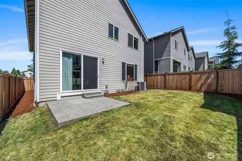 Exterior - 4410 237th Pl SE, Bothell, WA 98021 photo 5 of 7