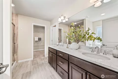 Bath - 4410 237th Pl SE, Bothell, WA 98021 photo 2 of 5