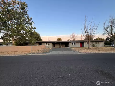 401 Biggs Dr, Moses Lake, WA 98837