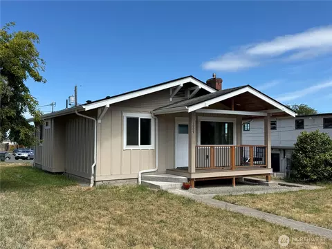 1009 W 9th St, Port Angeles, WA 98363