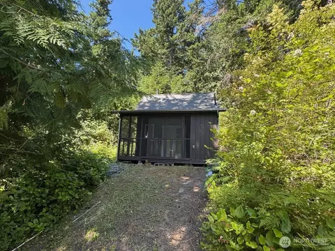 7379 Hideaway Ln, Anacortes, WA 98221