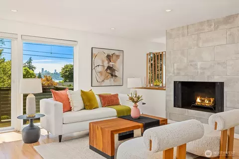 2434 64th Ave SE, Mercer Island, WA 98040