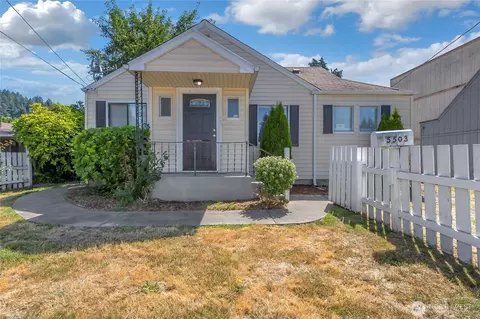 5503 Milwaukee Ave E, Puyallup, WA 98372