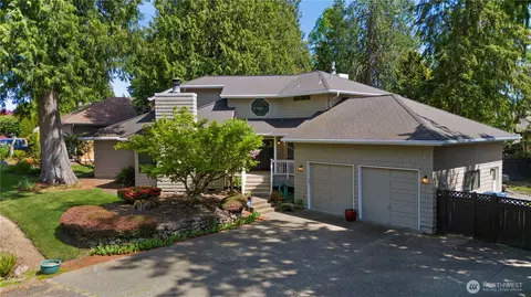 21103 SE 258th St, Maple Valley, WA 98038