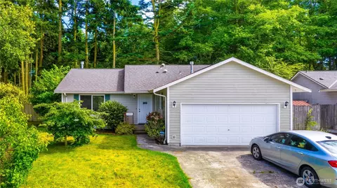 1390 Jordan Ct, Oak Harbor, WA 98277