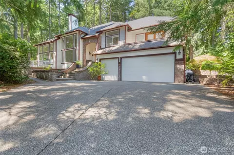 1341 Pilchuck Hts, Fox Island, WA 98333