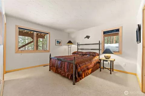 Bedroom - 18 Liberty Ln, Winthrop, WA 98862 photo 6 of 7