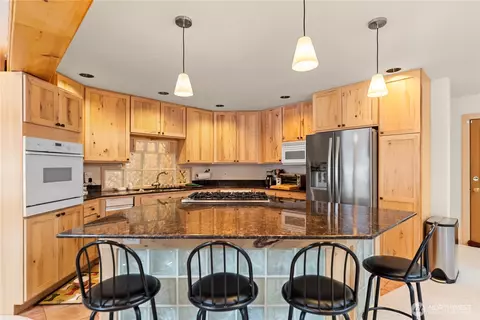 Kitchen - 18 Liberty Ln, Winthrop, WA 98862 photo 3 of 4