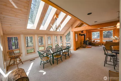 Dining - 18 Liberty Ln, Winthrop, WA 98862 photo 4 of 4