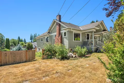 Exterior - 2920 16th St, Everett, WA 98201 photo 3 of 5