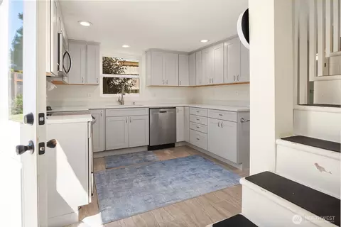 Kitchen - 2920 16th St, Everett, WA 98201 photo 6 of 6