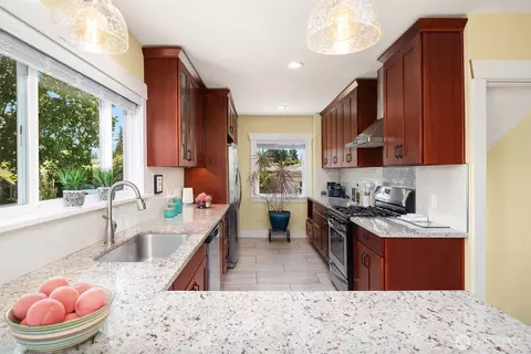 Kitchen - 2920 16th St, Everett, WA 98201 photo 2 of 6