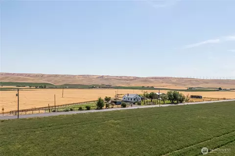 489 Riggs Rd, Touchet, WA 99360