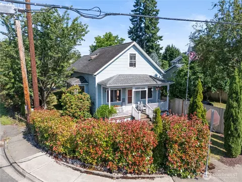 701 13th St SE, Puyallup, WA 98372