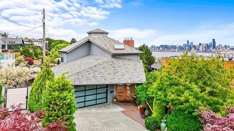 3406 SW Manning St, Seattle, WA 98126
