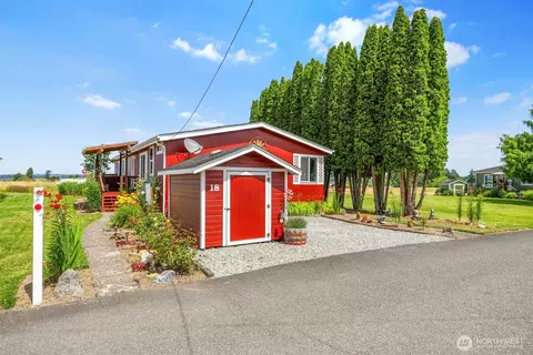 8585 Harborview Rd #18, Blaine, WA 98230