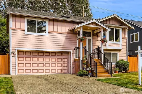 7921 66th Dr NE, Marysville, WA 98270