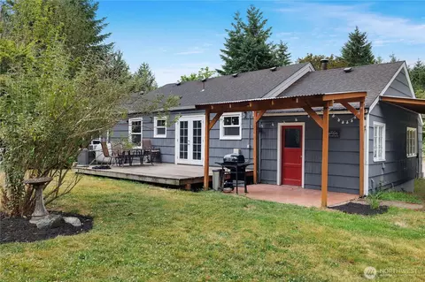 5140 Johnson Point Rd NE, Olympia, WA 98516