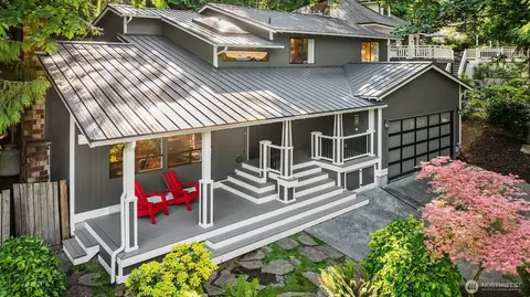 6687 NE Bayview Blvd, Bainbridge Island, WA 98110