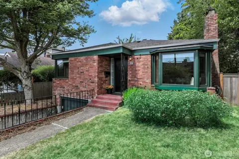 304 NW 76th St, Seattle, WA 98117