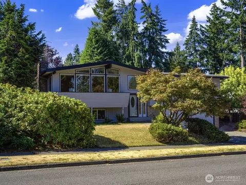 12143 SE 68th Pl, Bellevue, WA 98006