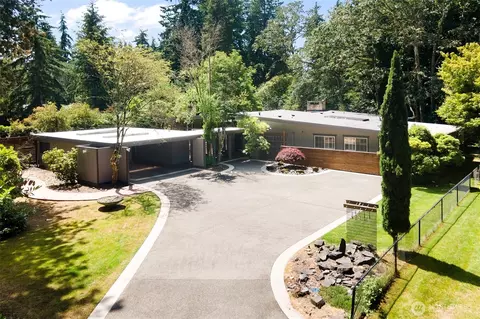 11508 Clovercrest Dr SW, Lakewood, WA 98499