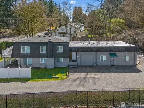 3302 W Tapps Dr E, Lake Tapps, WA 98391